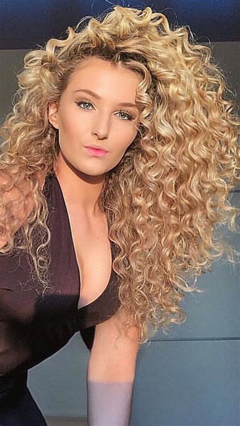 pin by robyn summer on hair styles i adore long blonde curly hair
