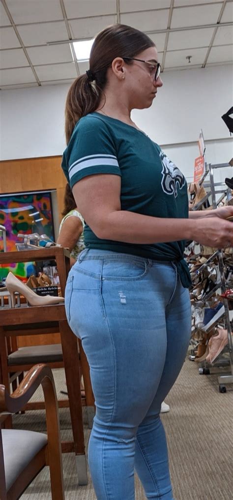 Huge Ass In Tight Jeans – Tholay142 On Tumblr