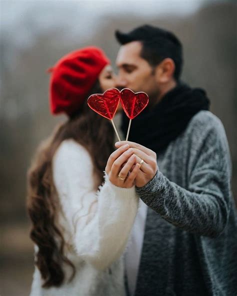 Photographers Guide To 50 Couple Poses Valentines Photography