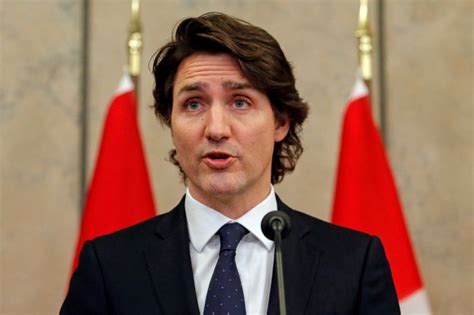 canada s justin trudeau reaches deal to stay in power until 2025