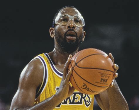 lakers legend james worthy  arrived late   nba game