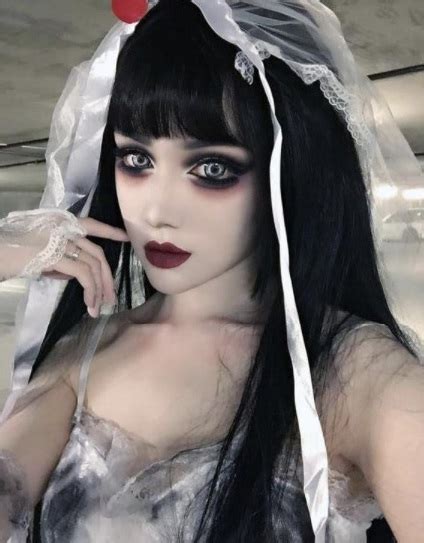 gothic china doll kina shen is definitely eye candy