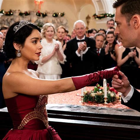 the 8 most outrageous holiday rom coms streaming on netflix