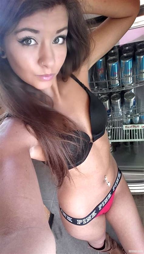 Skinny Brunette In Selfie The Live Sex Cams Free Porn