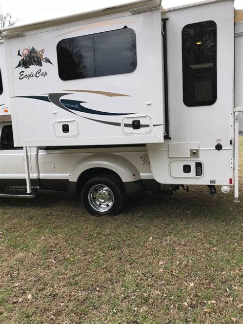 2017 Used Adventurer Lp Eagle Cap 1165 Truck Camper In