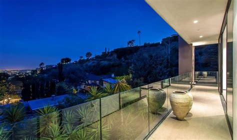 this new house is lighting up the hollywood hills in los