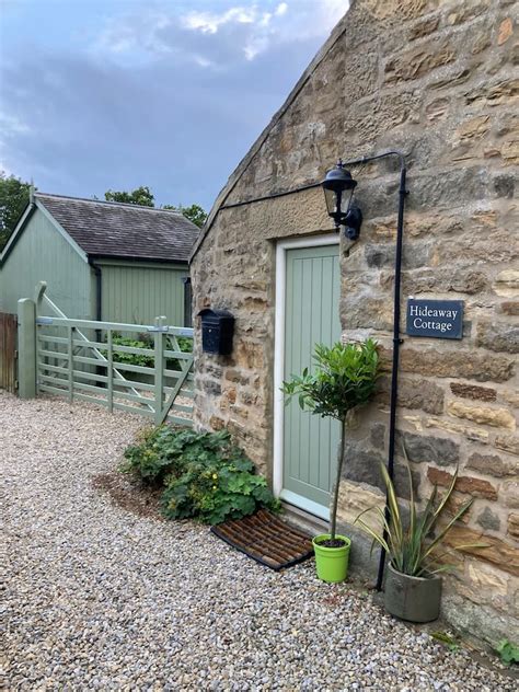 luxury hideaway cottage nestled  yorkshire dales cottages  rent  north yorkshire