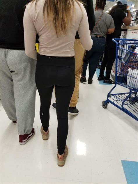 high school teen yoga pants sexy candid girls with juicy asses