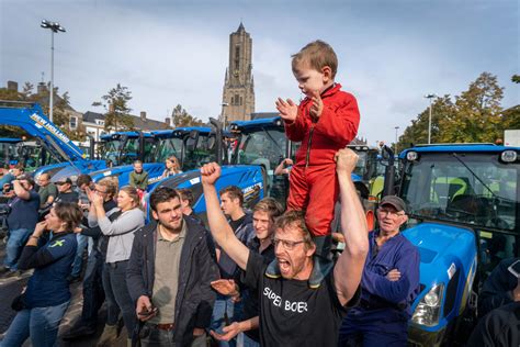 provincies buigen voor boeren overijssel en gelderland trekken stikstofregel voorlopig