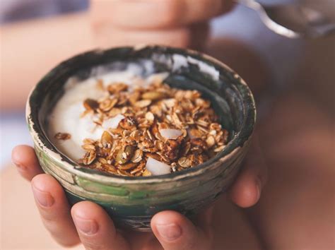 Healthy Cereals 17 Healthy Options Toppings And Tips
