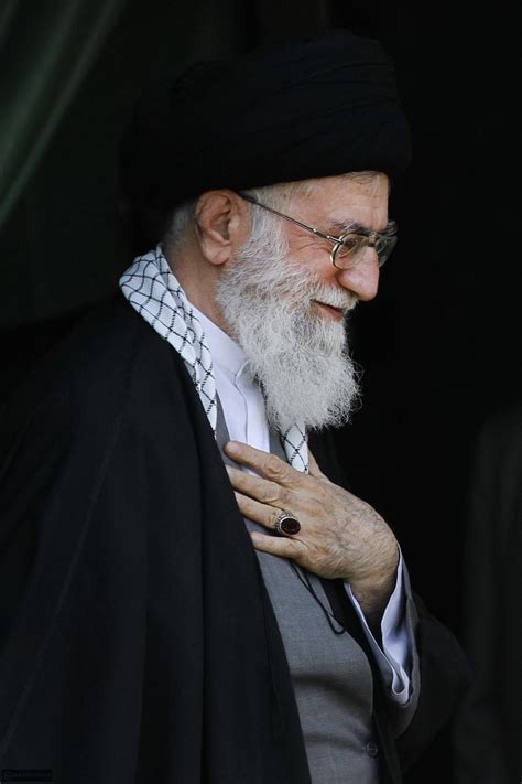 khamenei karkonan pakhshe daroo   khamenei ir     desktop