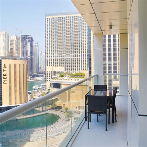 furnished apartments  dubai dubai marina hometown