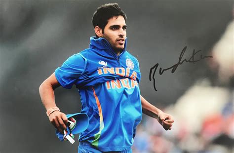 signed bhuvneshwar kumar photo indian cricketer