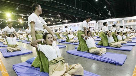 thailand smashes australian massage record abc news
