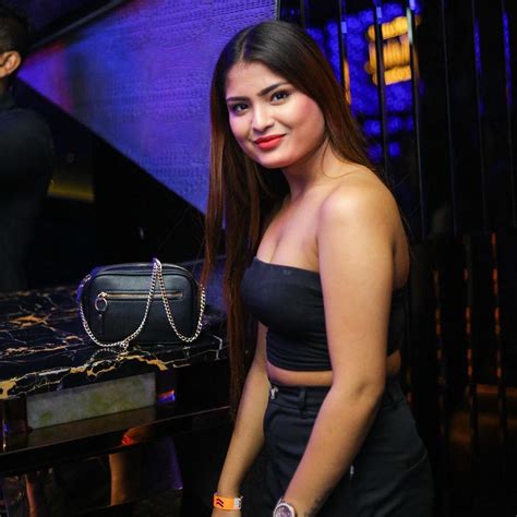 Hot Girls From Delhi Night Clubs Guru Ghantal