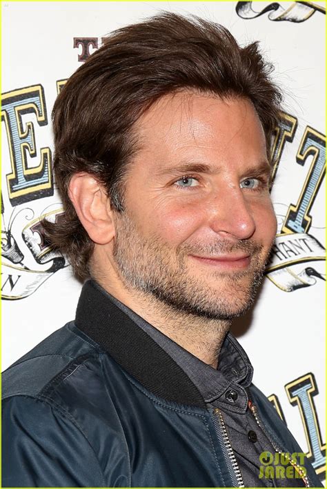 bradley cooper became an actor because of the elephant man photo