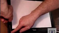 How to remove a laptop screen
