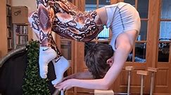 Lifting the bridge variations to a new level, literally! 🥨 During zoom class with @pixieleknot 🐍 Leggings by @imagescostumes Hope your Sunday is as relaxing as this music 😃 #contortionist #boycontortionist #extremeflexibility #backflexibility | Bendy Lucky Luke