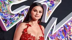 Selena Gomez Stuns in Red Hot Dress on the MTV VMAs Red Carpet