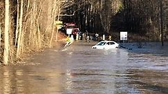 Trapped drivers rescued from high water in Amelia