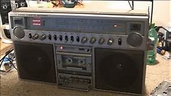 1981 General Electric Boombox 3-5286A