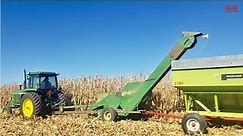 JOHN DEERE 300 Corn Husker Picking Corn
