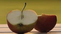 How Is the Ripeness of an Apple Determined?