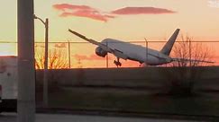 #TheMoment a plane nearly crash-landed in Toronto
