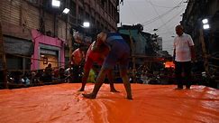 Street Wrestling â€œDANGALâ€ on the occasion of Diwali in Kolkata, India - 11 Nov 2023 - 49591147