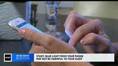 Researchers find that blue light from smartphones may not negatively effect sleep