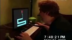 scary maze game makes dude break the computer and pee himself lol