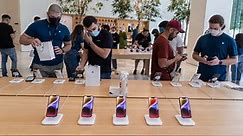 Apple's share in smartphone market profit and revenue hits record
