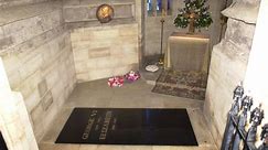 ¿Dónde está enterrada la reina Isabel II? ¿Por qué la bóveda real no es su lugar de descanso final?