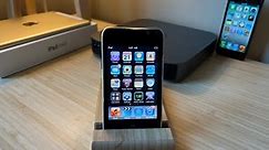 Unboxing an iPod touch 3rd Gen on iOS 3
