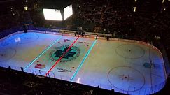 Projection sur glace magique avant le match de Hockey Toronto Maple Leaf vs. Hurricanes