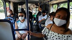 Colombia eliminará el uso obligatorio de mascarillas en espacios cerrados