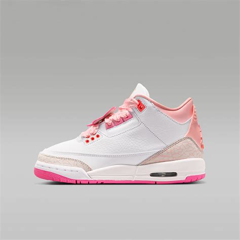 Air Jordan 3 Retro Older Kids' Shoes. Nike CZ
