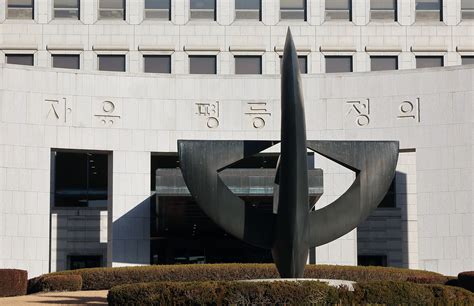 Father sentenced to three years for attempted child murder over ...