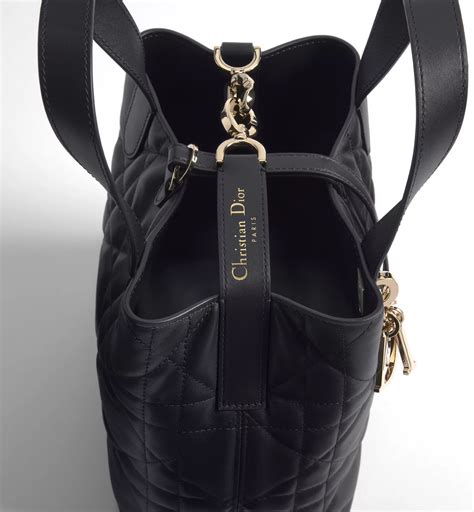 Small Dior Toujours Vertical Tote Bag Black Macrocannage Calfskin | DIOR