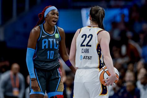 Caitlin Clark sends 5-word message to WNBA rival with Indiana Fever ...