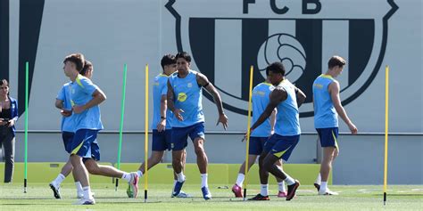 El Barça ajorna la gira estiuenca per un 'stage' a St. George's Park