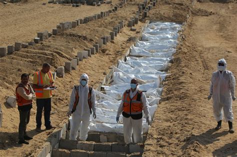 Gaza unequal dead: 10,000 Palestinians under rubble, one Israeli captive