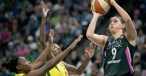 Lynx waive Alaina Coates, bringing back Cecilia Zandalasini