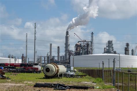 Texas City lifts shelter-in-place order after chemical leak