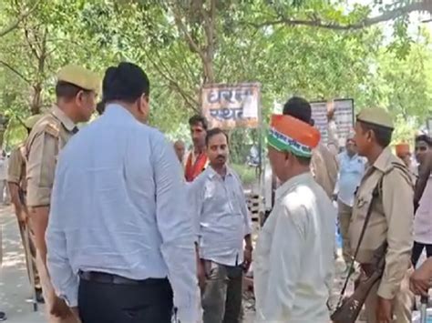 protests against rising prices and cooking gas shortage in mau city ...