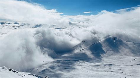 Kashmir’s Gurez valley hit by fresh snowfall; Bandipora–Gurez road ...