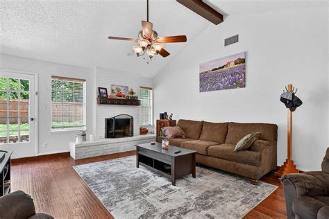 4711 Ridgeline Dr, For Sale in Arlington - eXp Realty