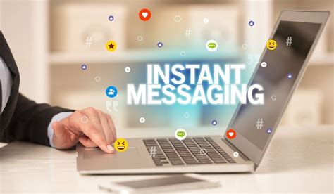 9 Benefits of Using Instant Messaging in the Workplace