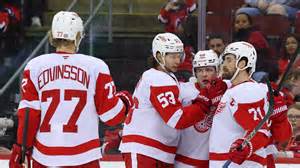 Detroit Red Wings score: Dylan Larkin nets No. 30 in win vs Devils