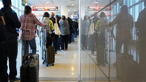 DHS officials update Congress on travel delays amid shutdown crisis